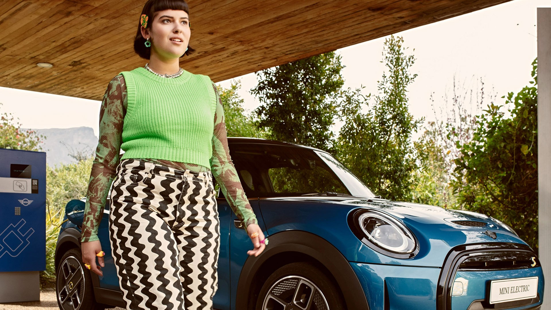 MINI Cooper Driving Electric in SA MINI Cooper Driving Electric in SA